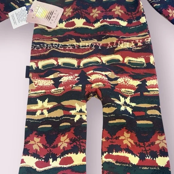 NWT Baby Savage X Fenty By Rihanna Hooded Zip Up One Piece Cabin Cutie Print - Picture 10 of 10